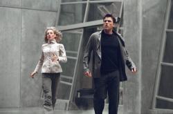 Uma Thurman and Ben Affleck in Paycheck. Uma Thurman and Ben Affleck in Paycheck.