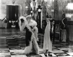 Seena Owen and Gloria Swanson in Queen Kelly