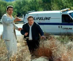 Rowan Atkinson and Wayne Knight in Rat Race.