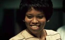 Regina King in Ray. Regina King in Ray.