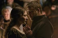 Cate Blanchett and Russell Crowe in Robin Hood. Cate Blanchett and Russell Crowe in Robin Hood.