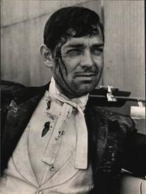 Gable as Blackie Norton, after the quake, in San Francisco.