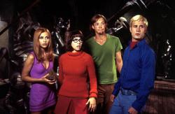 Sarah Michelle Gellar, Linda Cardellini, Matthew Lillard and Freddie Prinze Jr. in Scooby Doo.