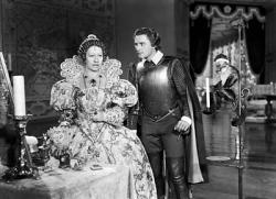 Flora Robson and Errol Flynn in The Sea Hawk.