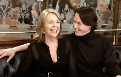 Diane Keaton and Keanu Reeves in Something's Gotta Give. Diane Keaton and Keanu Reeves in Something's Gotta Give.