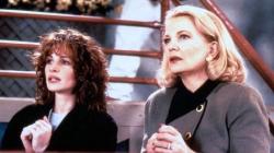 Julia Roberts and Gena Rowlands in Something to Talk About. Julia Roberts and Gena Rowlands in Something to Talk About.