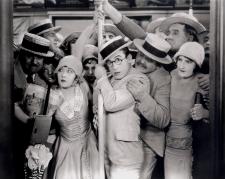 Harold Lloyd rides the subway at crush hour in Speedy.