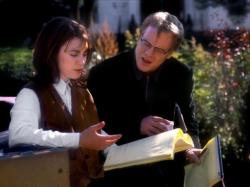 Rebecca Pidgeon and Phillip Seymour Hoffman in State and Main.