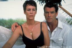 Jamie Lee Curtis and Pierce Brosnan in The Tailor of Panama. Jamie Lee Curtis and Pierce Brosnan in The Tailor of Panama.