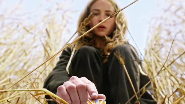 Britt Robertson in Tomorrowland. Britt Robertson in Tomorrowland.