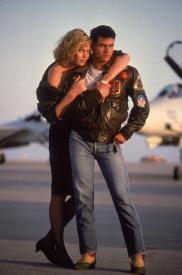 Kelly McGillis and Tom Cruise in Top Gun