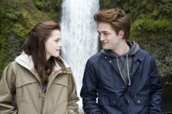 Kristen Stewart and Robert Pattinson in Twilight.