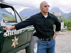 Dwayne Johnson in Walking Tall.