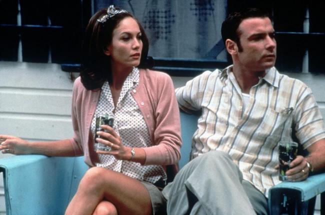 Diane Lane and Liev Schreiber in A Walk on the Moon.