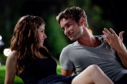 Anna Kendrick and Chace Crawford in What to Expect When You're Expecting.