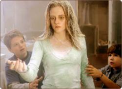 Kristen Stewart, as cold and stiff as always in Zathura. Kristen Stewart, as cold and stiff as always in Zathura.